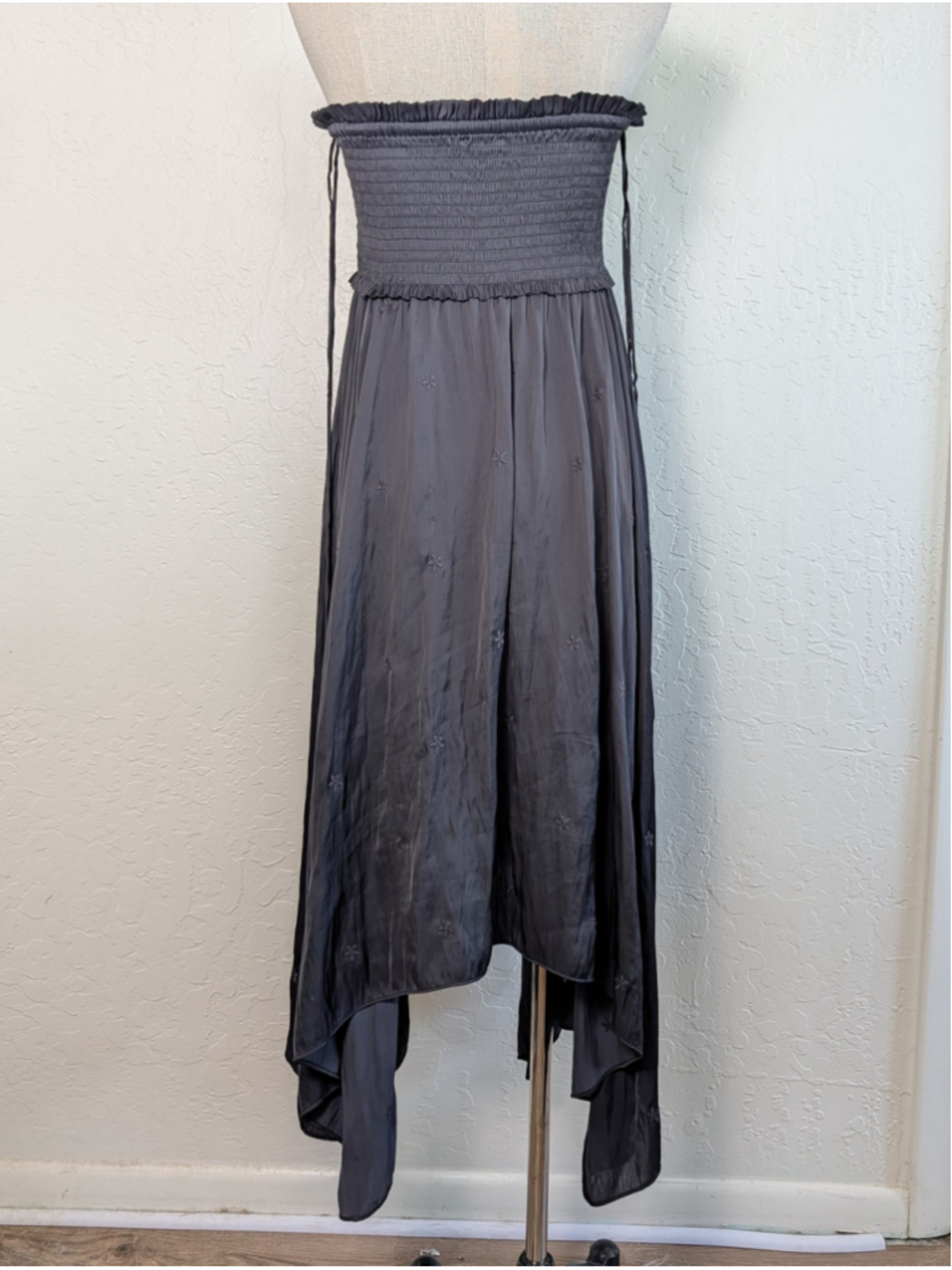 Ulla Johnson Strapless High Low Dress Skirt Black Smocked Embroidered Size 6 - Picture 4 of 13